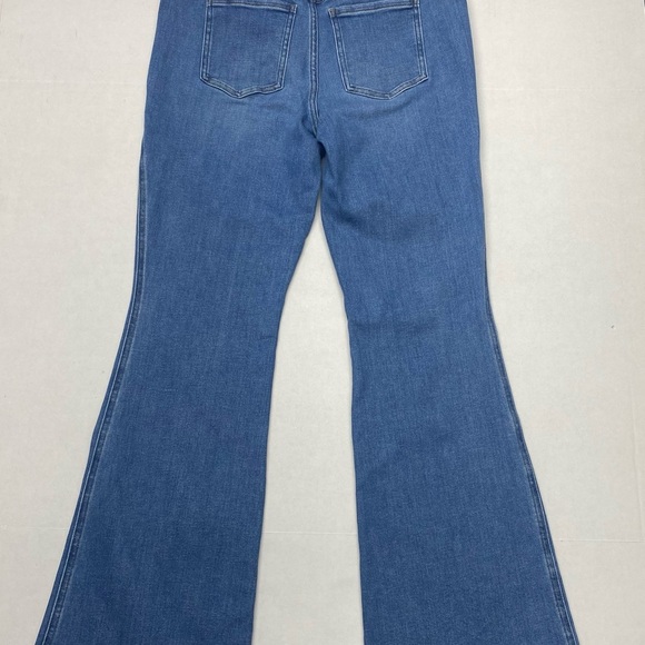 SPANX FLARE JEANS WOMENS LARGE PULL ON CITY CASUAL COLLEGE - Picture 2 of 10